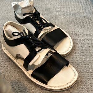 TRIPPEN Sandals. Size 36 (German). Black and White.
